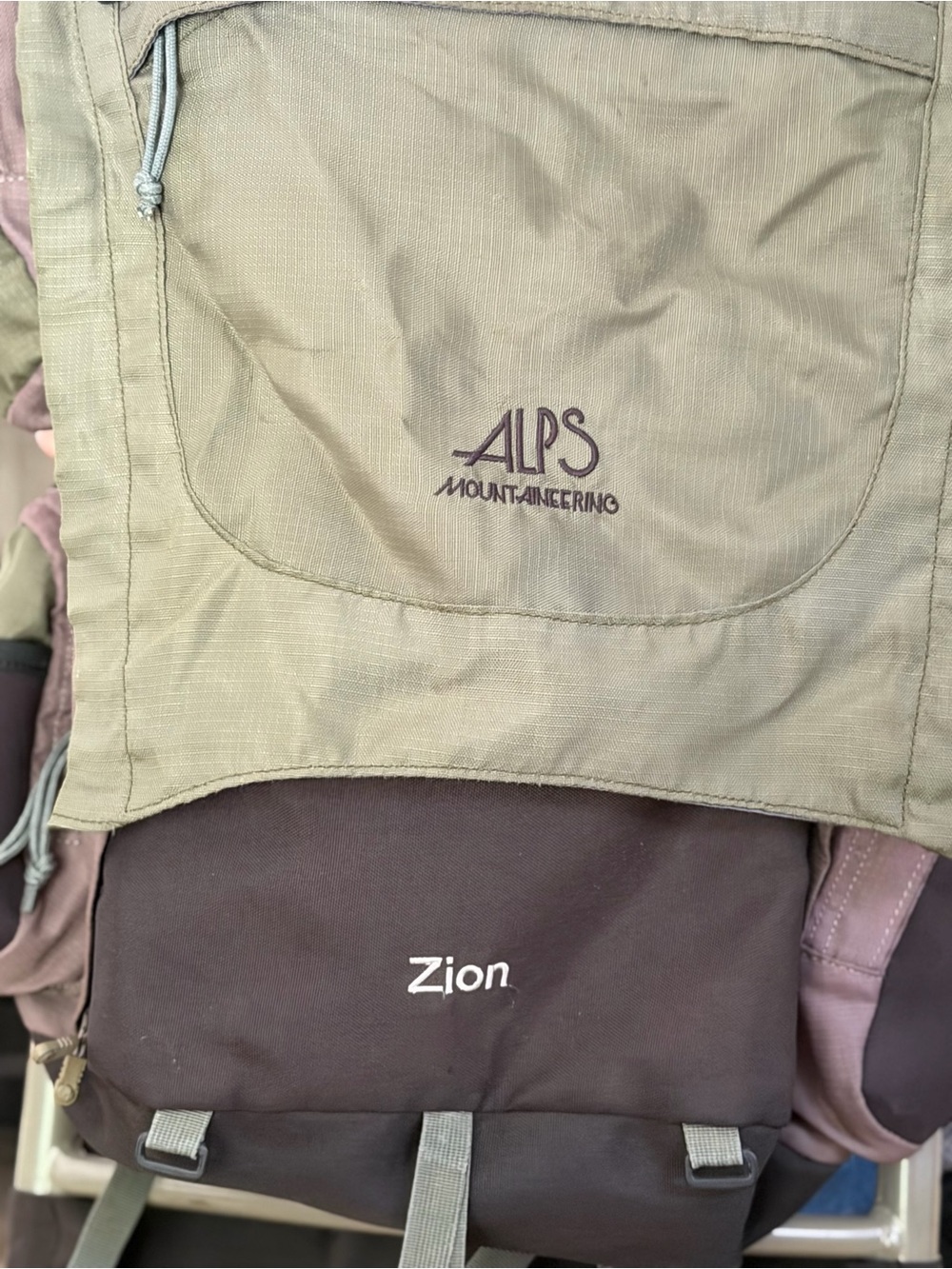 Zion Backpack - Beige and Brown